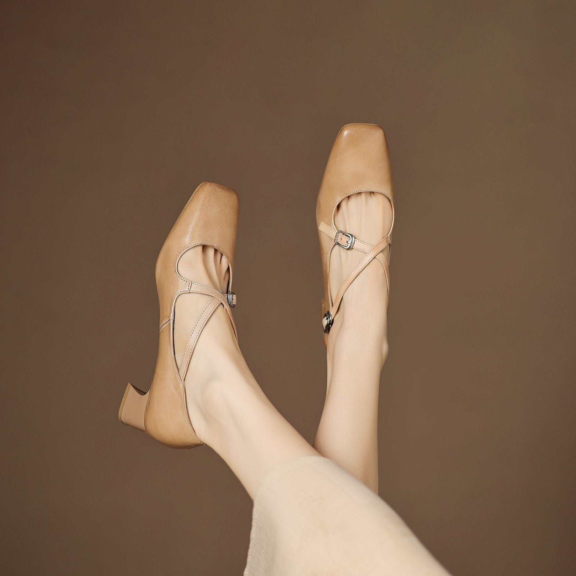 Marvane Kitten Heels in Pelle