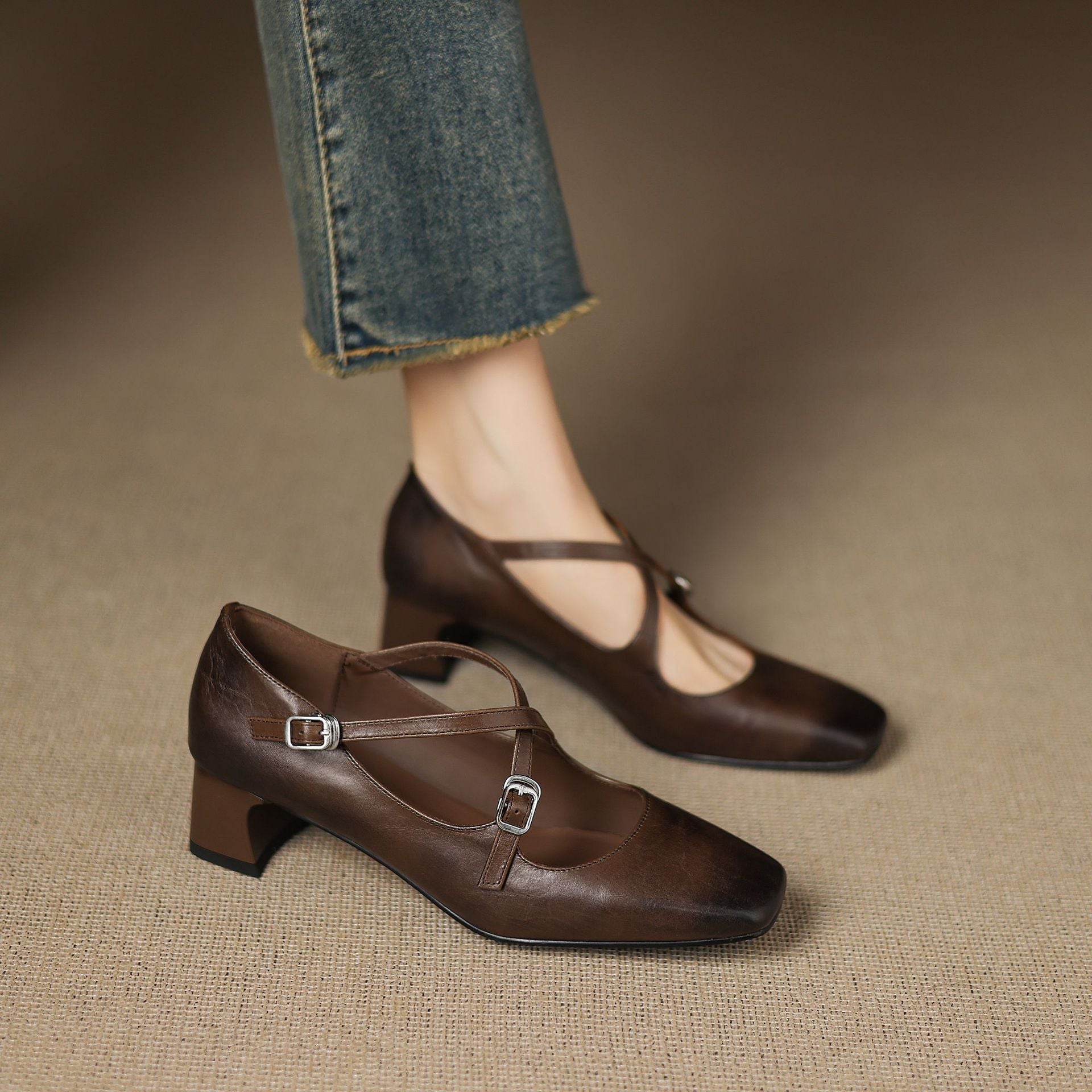 Marvane Kitten Heels in Pelle