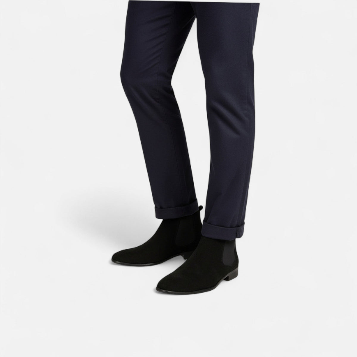 Men's classic Chelsea boots with smooth leather finish and elastic side panels