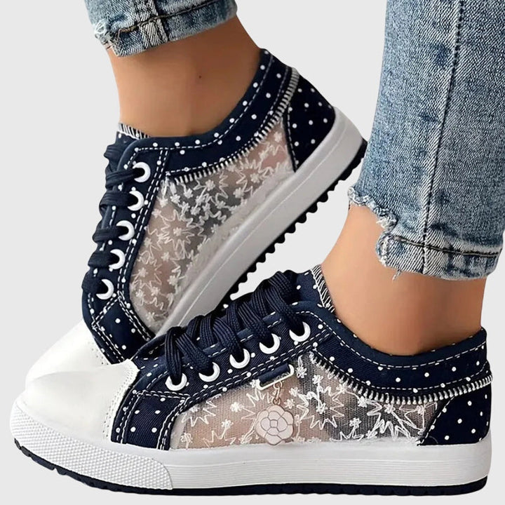 Elena| Supporting Sneakers