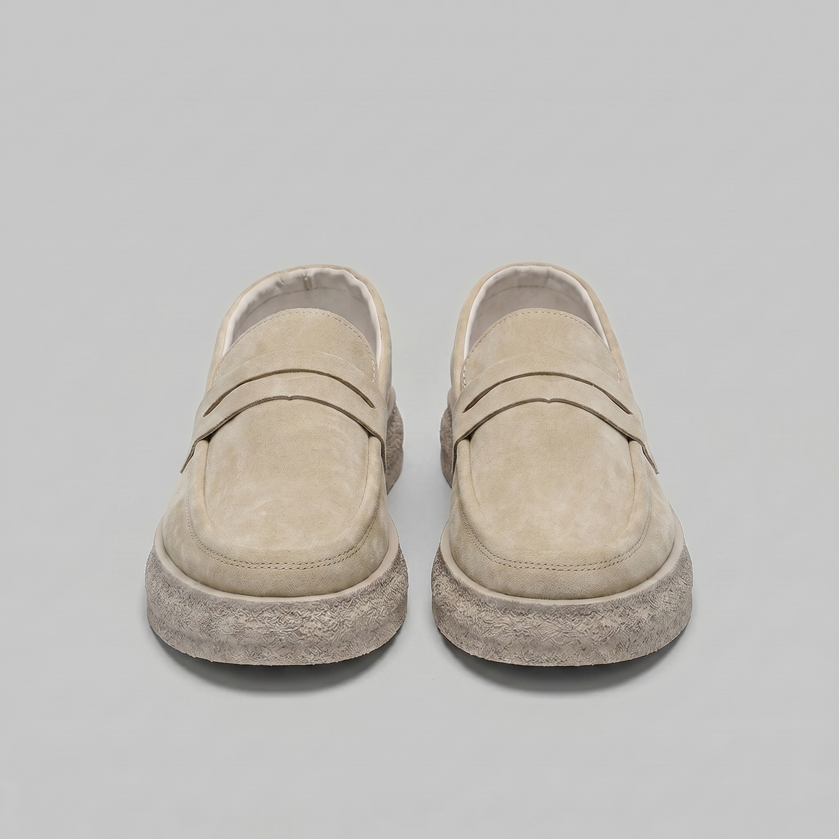 Men's slip-on loafers in brown, black and beige with rubber outsole