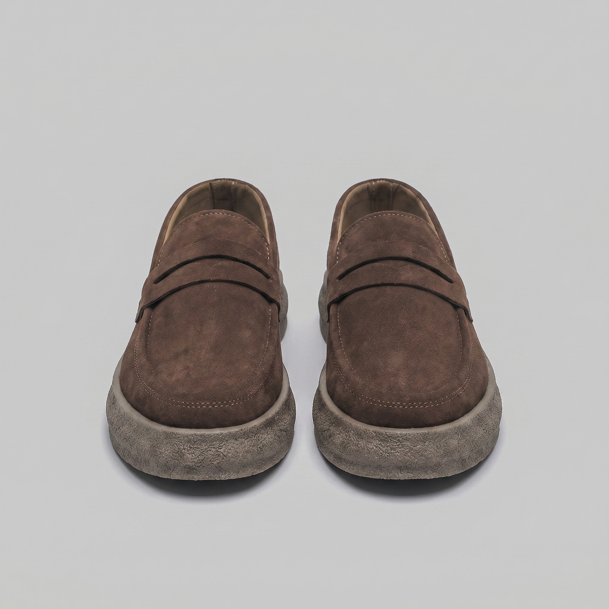Men's slip-on loafers in brown, black and beige with rubber outsole