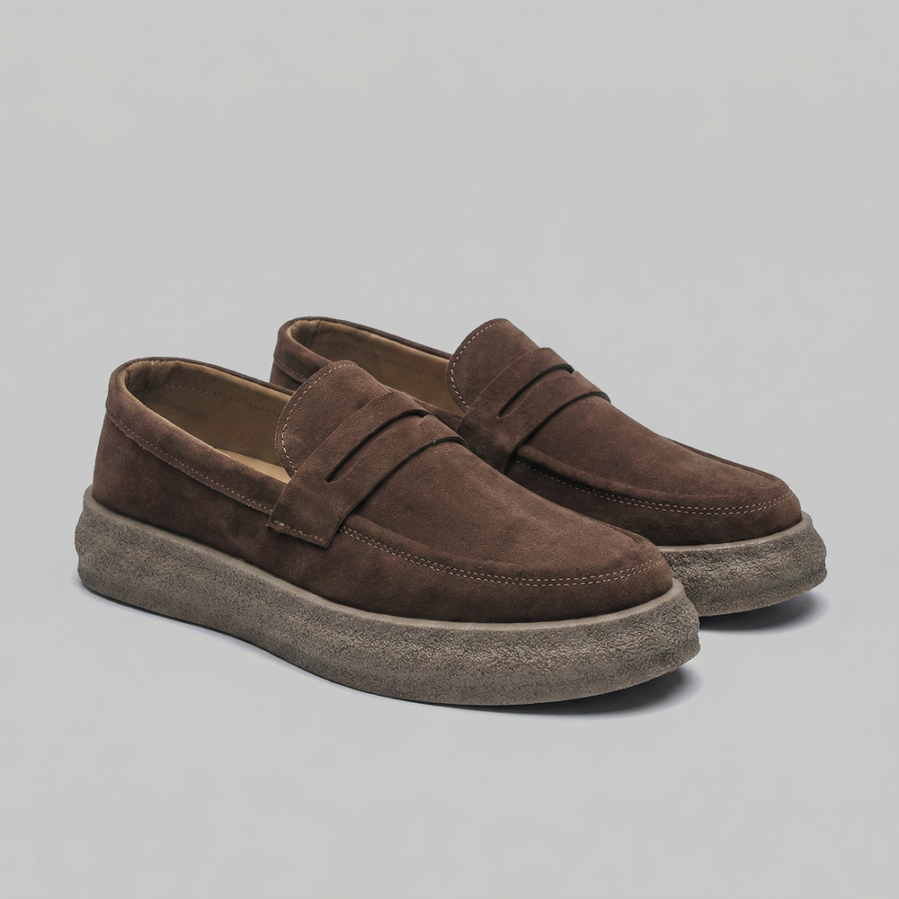 Men's slip-on loafers in brown, black and beige with rubber outsole