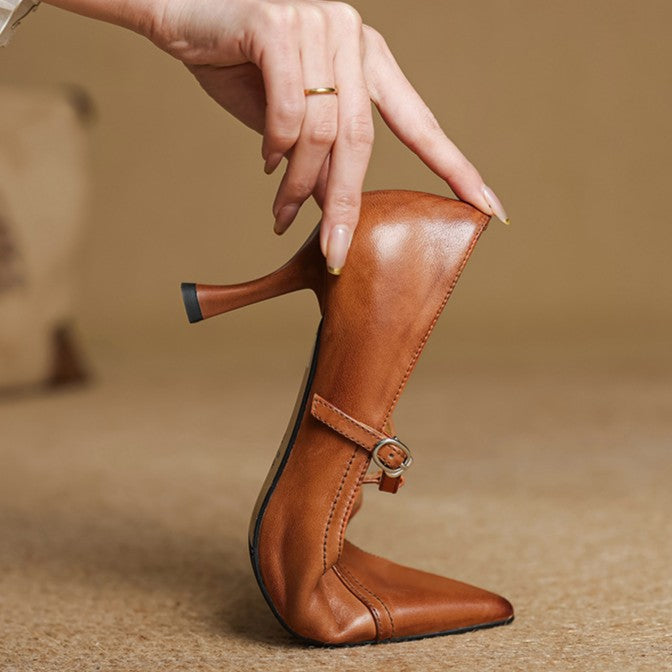 Pumps in Pelle Aveline con T-strap