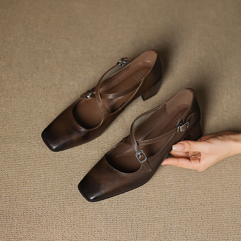 Marvane Kitten Heels in Pelle