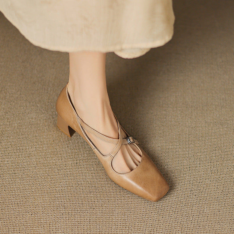 Marvane Kitten Heels in Pelle
