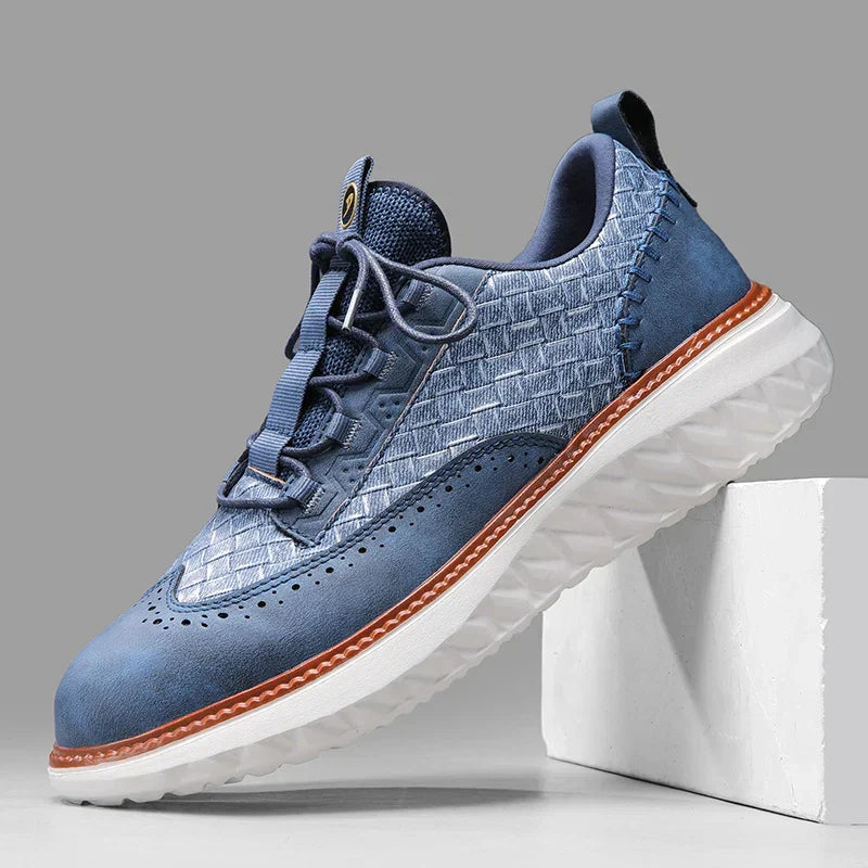 Men's leather lace-up sneakers with rubber sole in blue, white and black