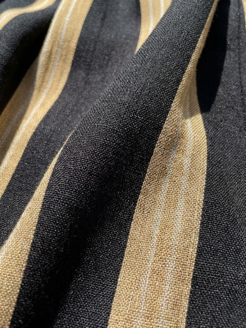 Lina | vestito midi a righe con scollo a V e maniche corte