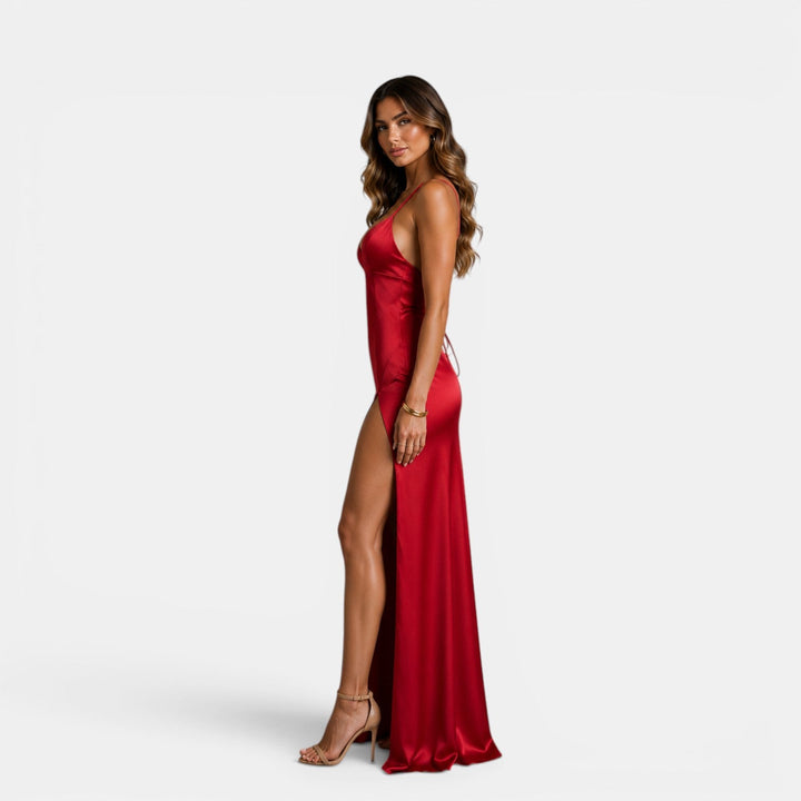 Sleeveless silk-look maxi dress with high slit in several colors