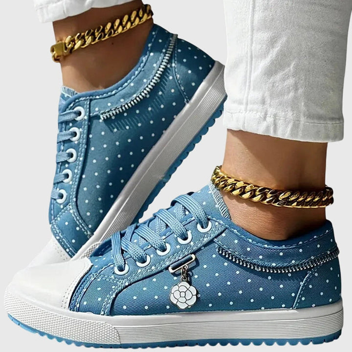Elena| Supporting Sneakers