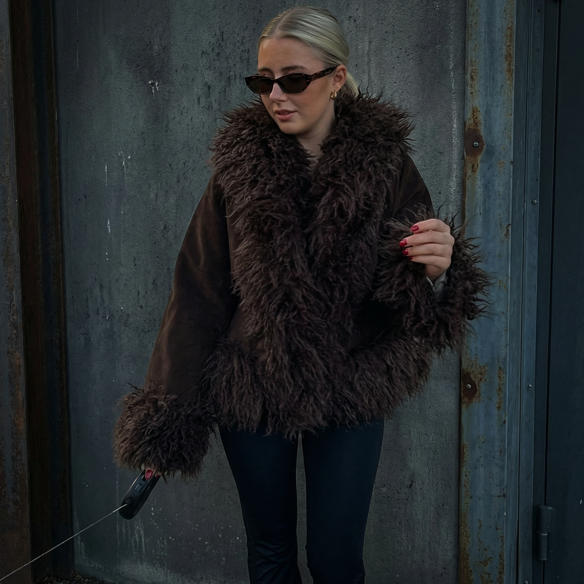 KIM'S | WOMEN'S COAT | OVERSIZED | TRIM DETAIL